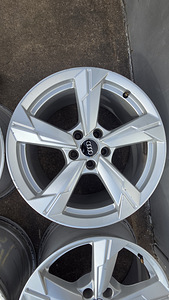 Audi A6 C8 5x112 18" (3 foto / 9)