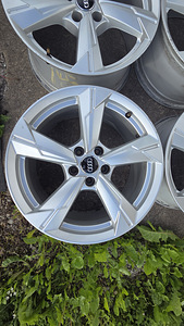 Audi A6 C8 5x112 18" (5 foto / 9)