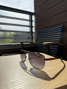 Prada päikeseprillid (1 foto / 3)