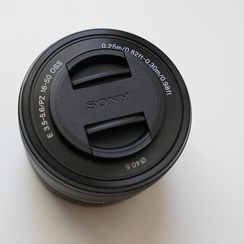 Sony e-mount 16–50mm(3.5-5.6) OSS kit-objektiiv