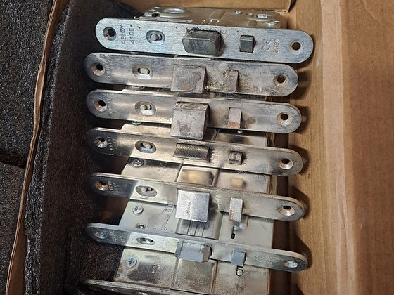 Замки для дверей, ручки, Assa, Abloy