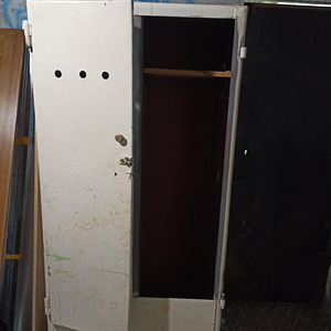 Metallkapp H-1,66cm (1 foto / 3)
