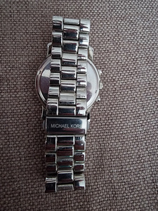 Michael Kors,replica (3 foto / 3)