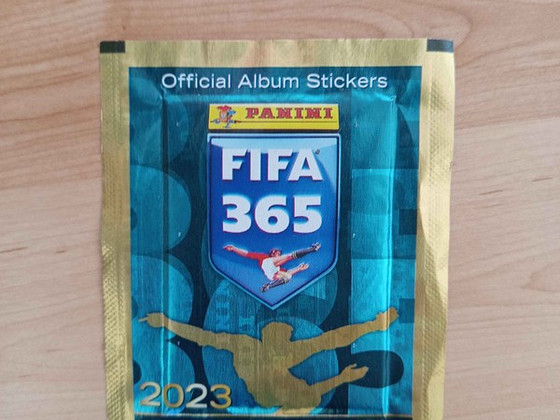 Panini FIFA 365 2023 kleepsupakid