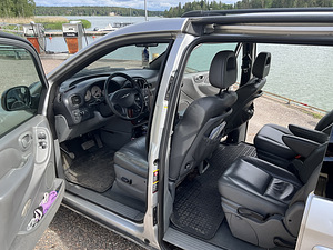 Chrysler Voyager 2.8 (4 foto / 14)