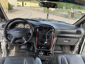 Chrysler Voyager 2.8 (9 foto / 14)