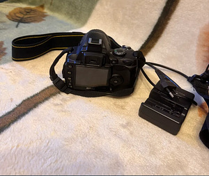 Продаю фотоаппарат Nikon D40 (1 фото из 2)