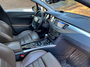 Peugeot 508SW GT (13 foto / 15)