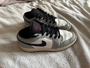 Продам кроссовки Air Jordan 1 Low/müün tossusid (3 фото из 3)