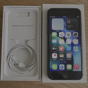 iPhone SE (2022)