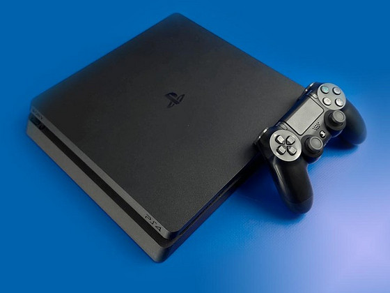 Play station 4 1TB
