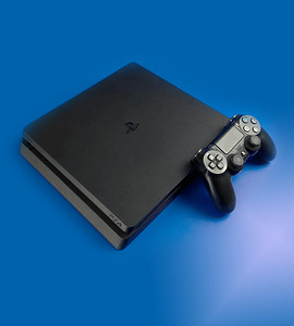 Play station 4 1TB (1 foto / 1)