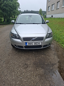 Volvo v50 (1 foto / 6)