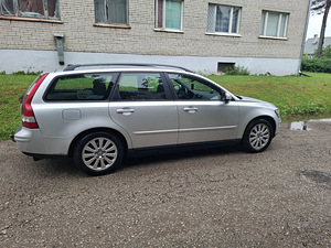 Volvo v50 (2 foto / 6)