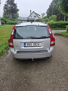 Volvo v50 (3 foto / 6)