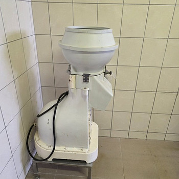 Vana köögiviljalõikur disainiks