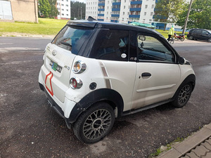MICROCAR M8 (3 foto / 8)