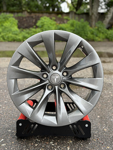19" Tesla Model S originaalveljed 5x120 (1 foto / 9)