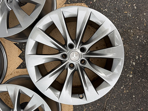19" Tesla Model S originaalveljed 5x120 (3 foto / 9)