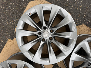 19" Tesla Model S originaalveljed 5x120 (4 foto / 9)