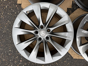 19" Tesla Model S originaalveljed 5x120 (6 foto / 9)