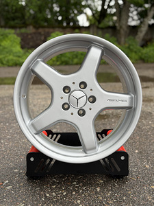 18" Mercedes-Benz AMG erilaiad originaalveljed 5x112 (1 foto / 10)