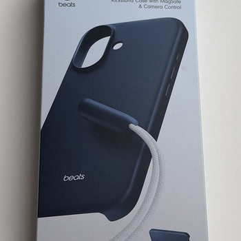 Beats iPhone 17 Kickstand Case , Blue