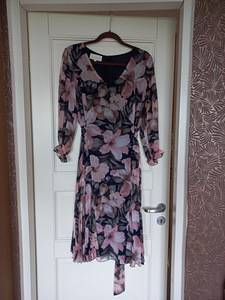 Uueväärne kleit suurusele L-XXL (2 foto / 6)