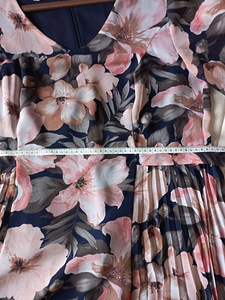 Uueväärne kleit suurusele L-XXL (4 foto / 6)