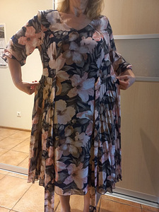 Uueväärne kleit suurusele L-XXL (6 foto / 6)
