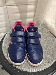 Adidas (1 фото из 5)