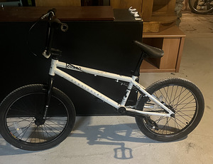 BMX Haro Downtown DLX (4 фото из 5)