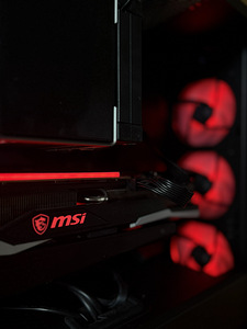 Gaming PC / Ryzen 5 5500 / RX 6750 XT / 16 GB RAM (1 foto / 3)