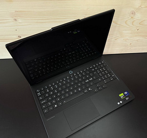 Lenovo Legion Pro 5 16IAX10 16" OLED Ultra 7 255HX 32GB (2 foto / 8)