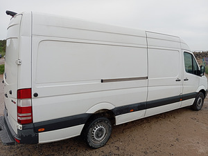 Продаю Mercedes-Benz Sprinter 316 CDI (3 фото из 10)