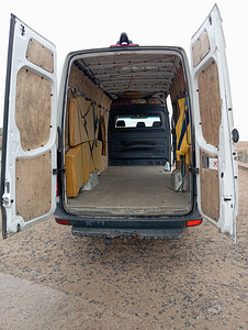 Продаю Mercedes-Benz Sprinter 316 CDI (5 фото из 10)