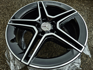 R19 Mercedes AMG originaaal erilaiused - UUS (2 foto / 6)