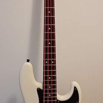 Бас-гитара Fender, джаз бас