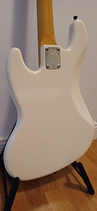 Бас-гитара Fender, джаз бас (5 фото из 6)