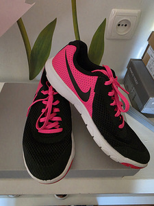 Nike tossud (1 foto / 2)