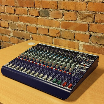 Analoog mikser MIDAS DM16