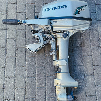 Honda BF5A 5 hj paadimootor, 4-taktiline
