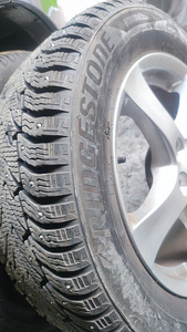 Volvo veljed + rehvid 215/55/r16 (1 foto / 4)
