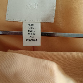 Naiste pükskostüüm