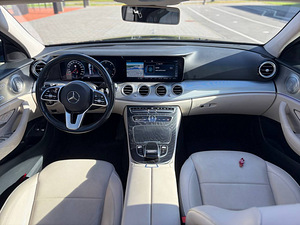 MERCEDES-BENZ E 350 D (7 foto / 11)