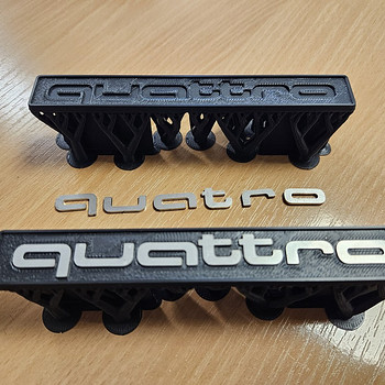 Audi 100 200 C3 Quattro embleem võre külge