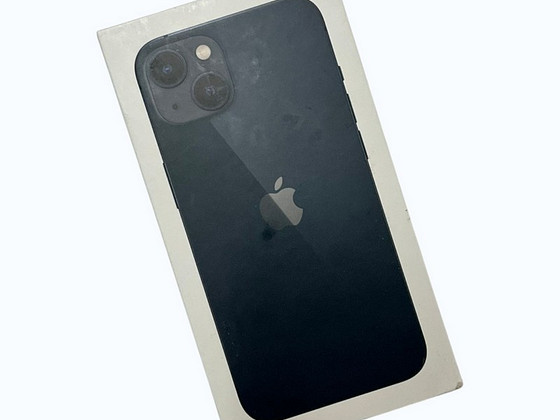 Mobiltelefon Apple iPhone 13 128GB