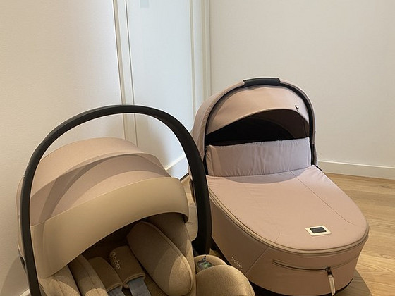 Cybex Priam Lux vankrikorv V4 cozy beige + turvahäll cloud T