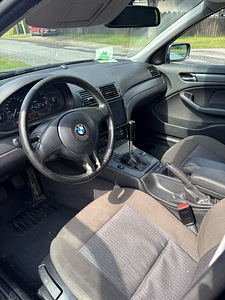 BMW 318i 2.0л 2004 (4 фото из 4)
