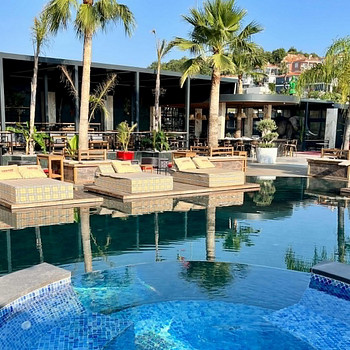 CLUB ROBIN HOOD HOTEL